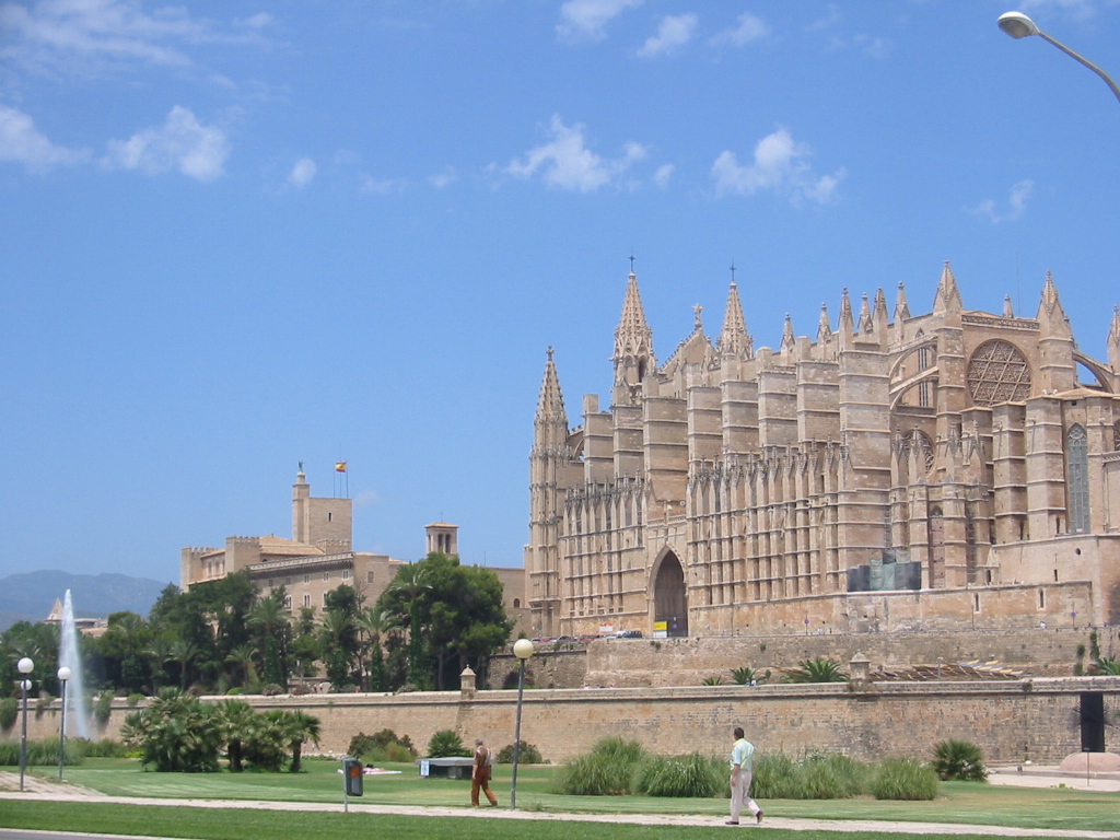 Palma De Mallorca Wycieczki Last Minute I Wczasy Z Biur Podrozy Atrakcje Zwiedzanie